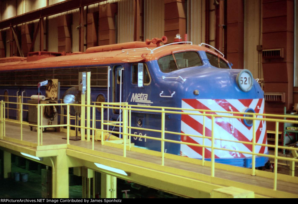 METRA 521